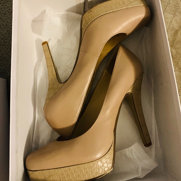 Nine West Square Toe Pump - Picture 3 of 5